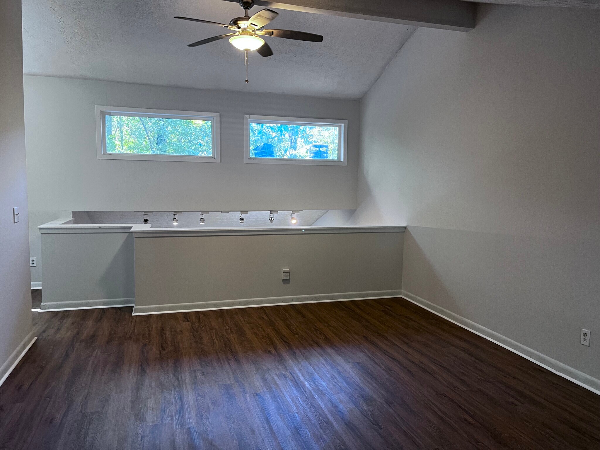 Building Photo - 2288 Paces Ferry Rd SE