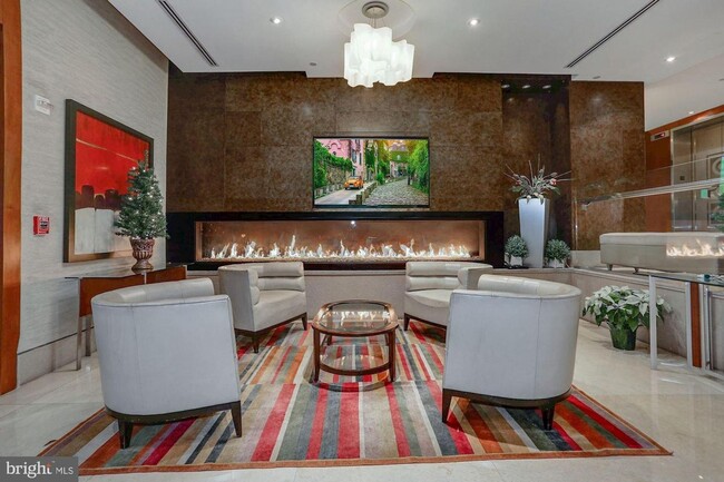 Building Photo - Incredible 11th Floor 2BR/2BA Condo (including reserved garage parking) in Vibrant Mount Vernon T...