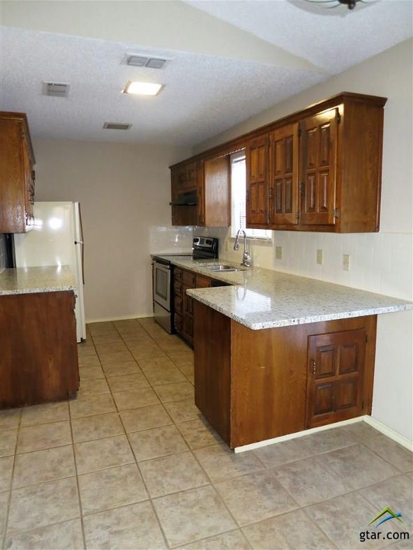 Building Photo - 5809 Hollytree-