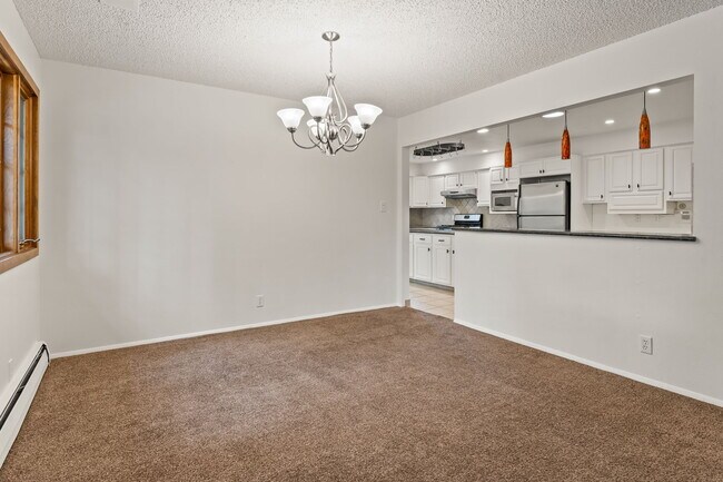 Building Photo - 1201 W 12th St