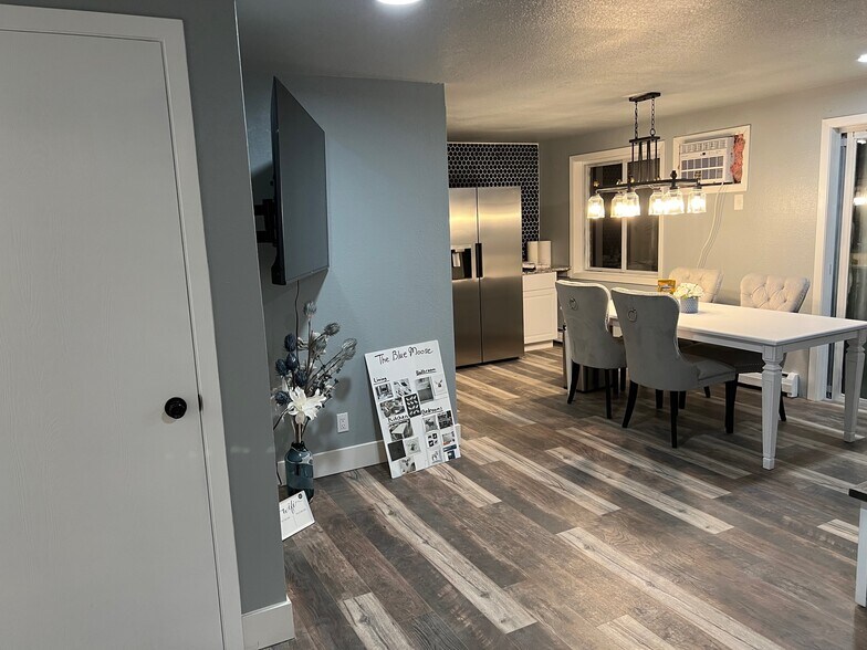 Building Photo - 21 Woodmere Ct