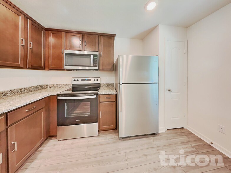 Building Photo - 14 Rivera Ln