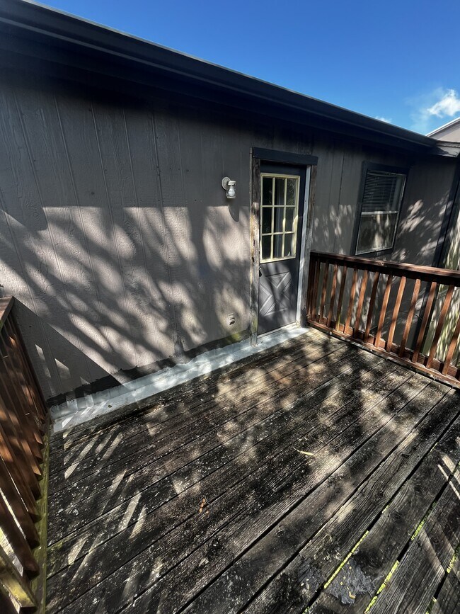 Building Photo - 821 Bracewood Cir