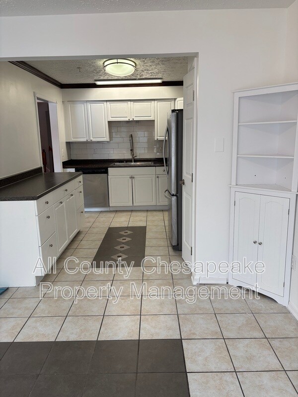 Building Photo - 213 High Meadow Terrace