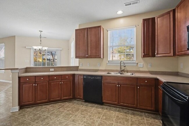 Building Photo - 3820 Stumpy Lake Ln