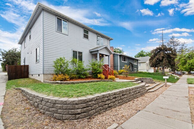 Building Photo - 3164 E 16th Ave