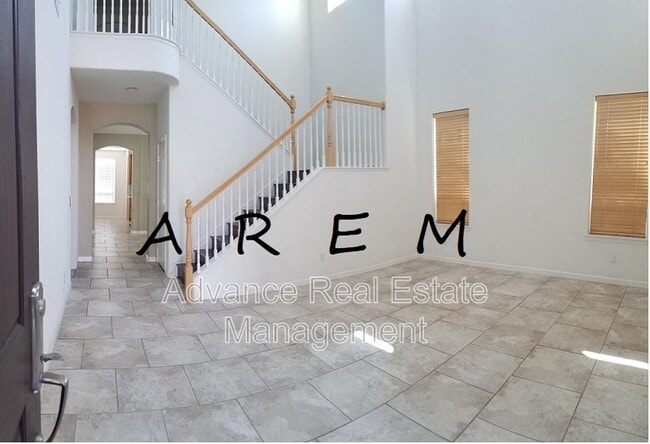 Building Photo - 6836 Cherry Ridge Cir