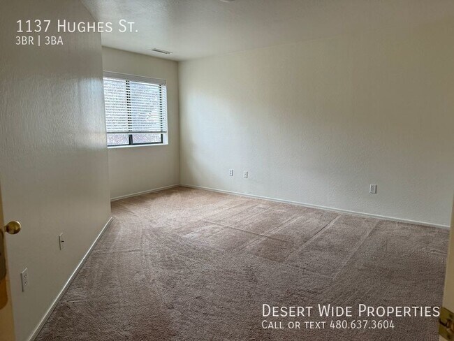 Building Photo - 1137 Hughes St