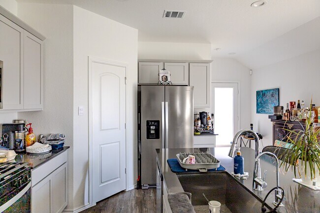 Building Photo - 5108 Marcasca Dr