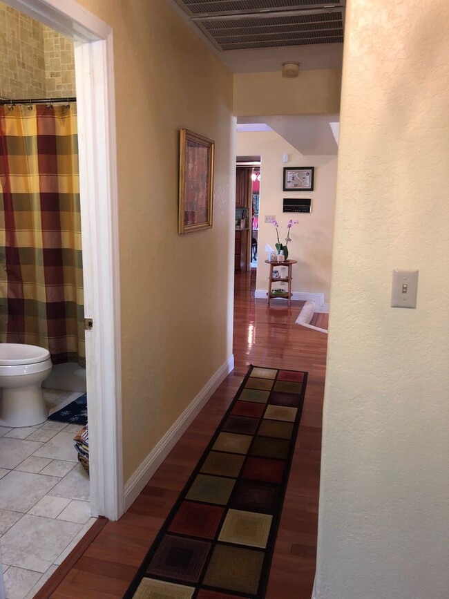 Building Photo - Gorgeous Furnished Oasis in Las Vegas Avai...