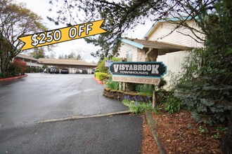 Building Photo - $250 OFF! Spacious Top Flr 2Bdr Flat, W/D ...