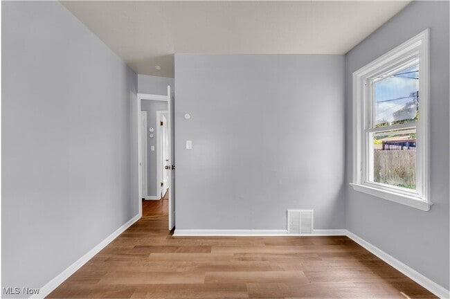 Building Photo - 15604 Benhoff Dr