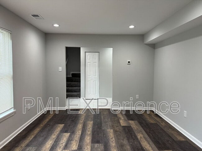 Building Photo - 9806 Ambler Ln