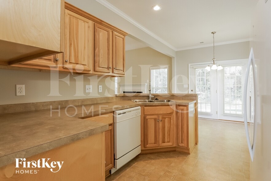 Building Photo - 198 Cove Ln