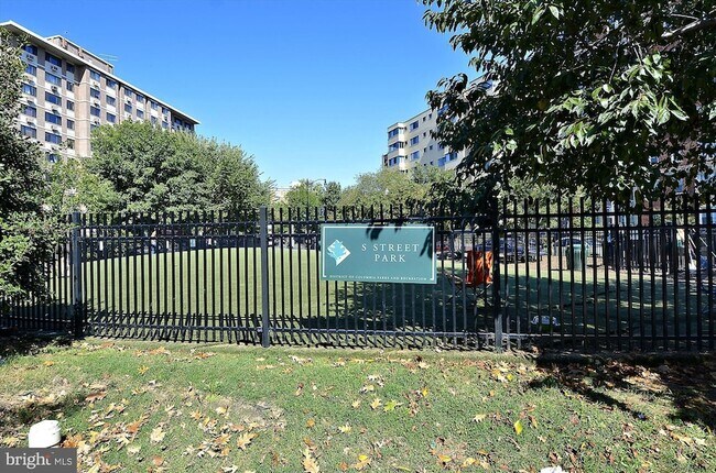 Building Photo - 1842 California St NW