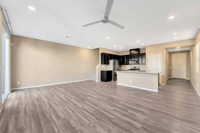Building Photo - Desirable Southwest Townhome: Luxury Living!