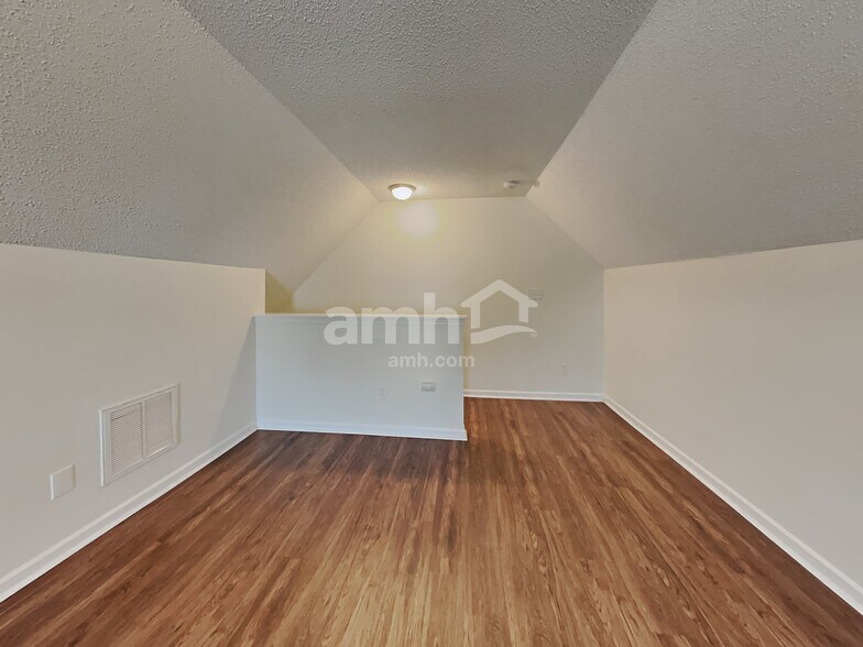 Building Photo - 120 Bluffton Rd