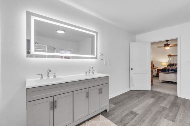 Building Photo - Warm & Welcoming 2 Bed, 2 Bath Home with Solar Panels and Spacious Yard