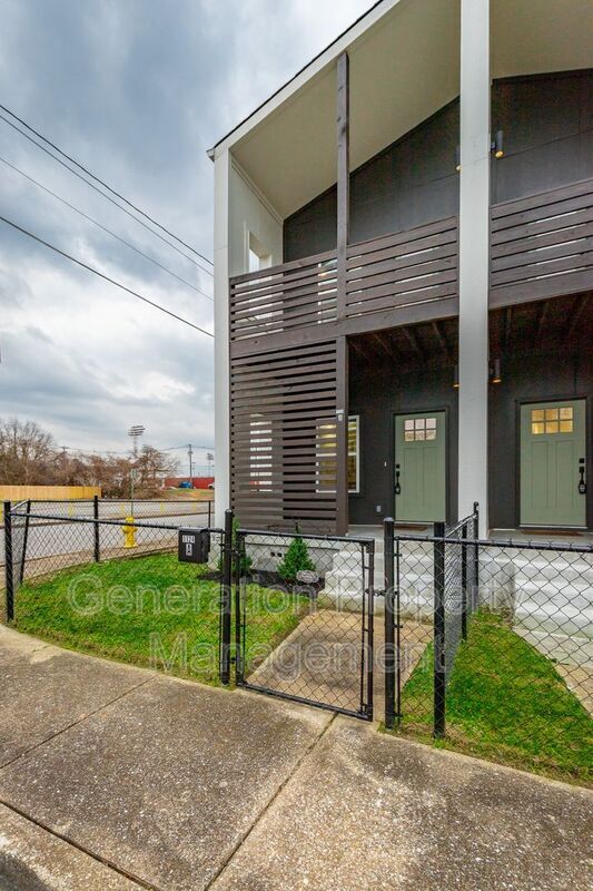 Building Photo - 1124 Garfield St