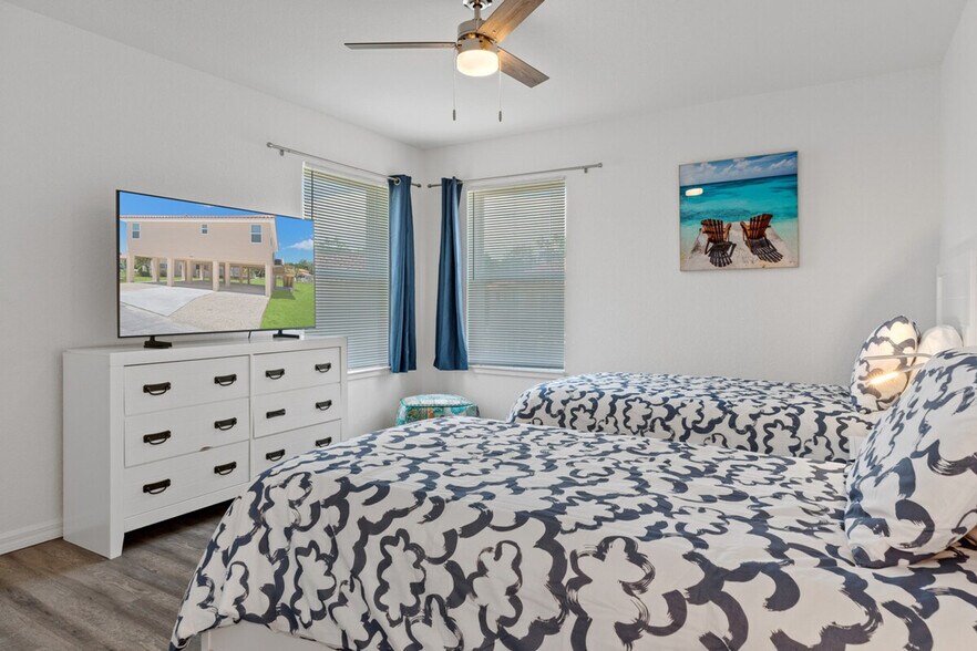 Building Photo - 4800 S Polderland Way