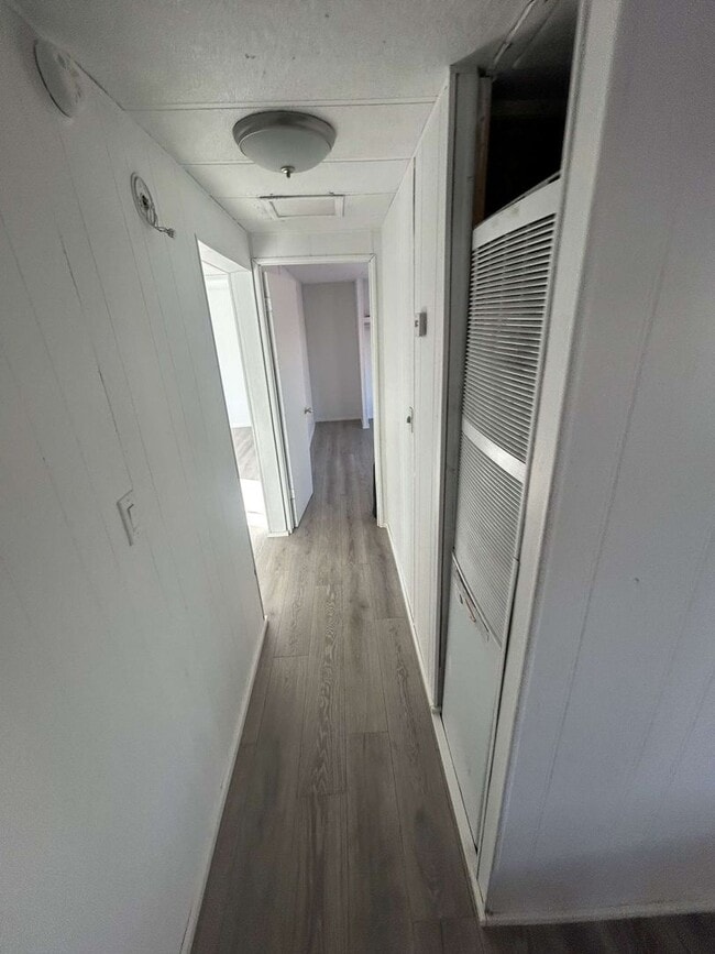 Building Photo - Convenient lifestyle Home