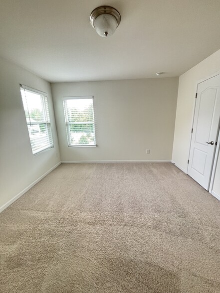 Building Photo - 3411 Antler View Dr
