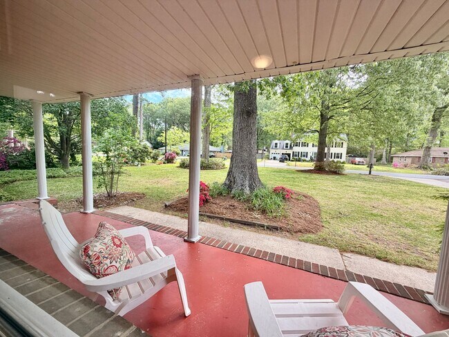 Building Photo - Recently Updated 4-Bedroom Ranch Home w/a 2 Bedroom Guest Cottage! Ready 05-01-26! Pet Friendly Home