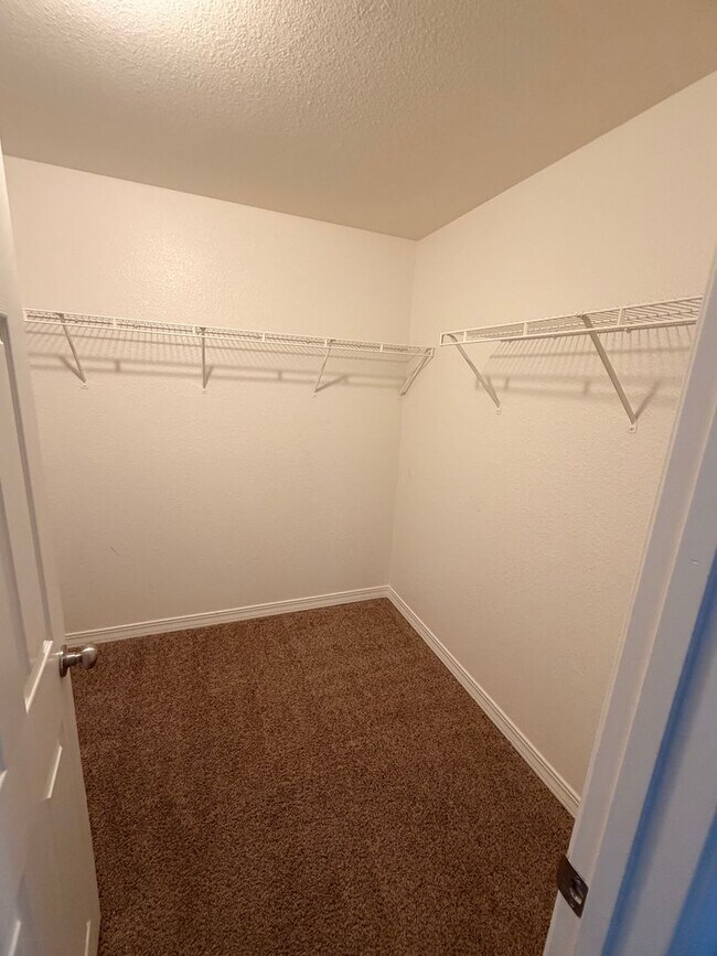 Building Photo - Bright & Spacious 5-Bedroom Home with 3-Car Garage – Available Now