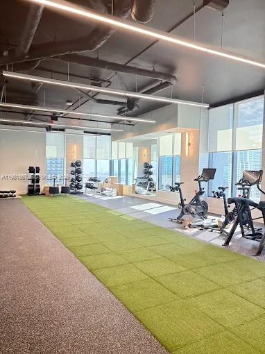 Building Photo - 121 NE 5th St