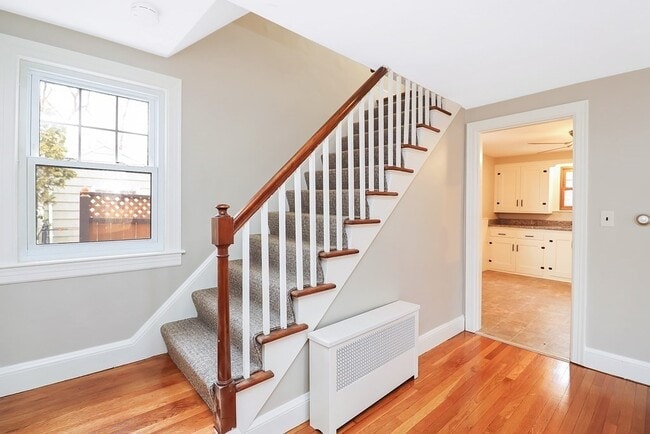 Building Photo - 142 Elmwood Ave