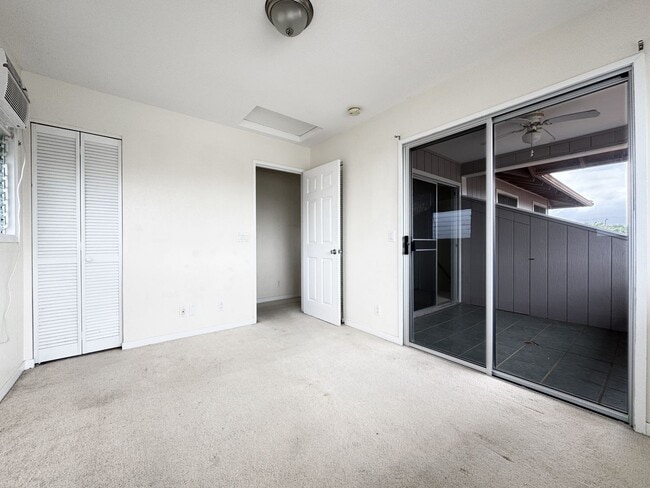 Building Photo - Small Pet Friendly Kailua Apartment with Window AC.