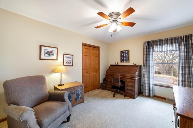 Building Photo - Single Family Home - Available For Rent!