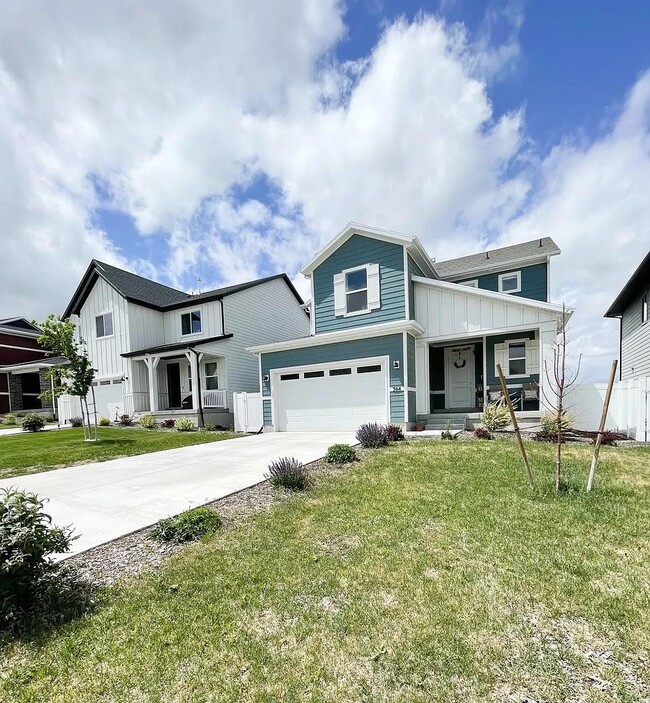 Building Photo - 364 W Snowberry Dr