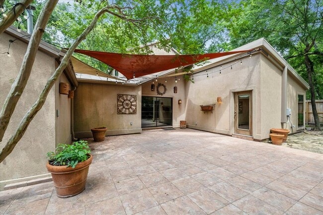 Building Photo - 2607 Crossvine Cir