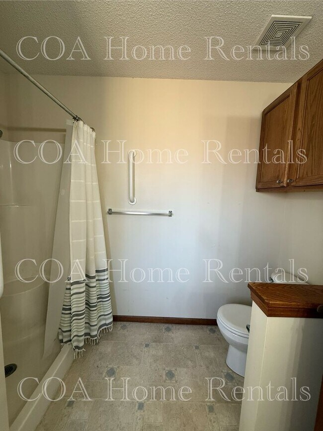 Building Photo - Amazing Home in Andover Kansas