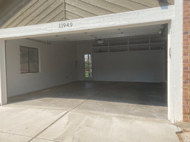 Building Photo - 11949 Wyandot Cir