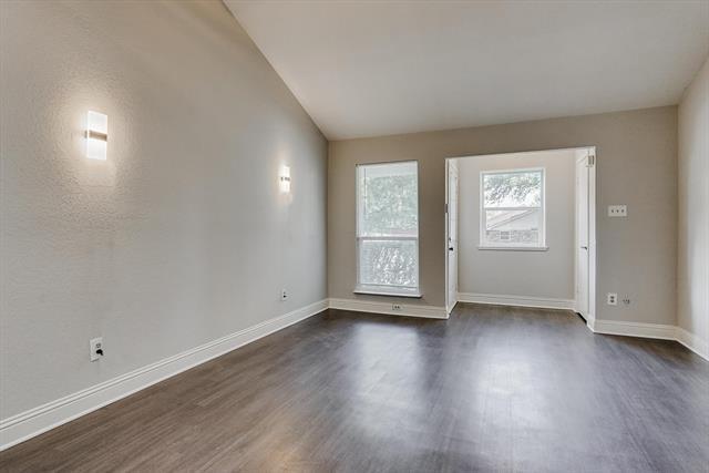Building Photo - 421 Augustine Dr