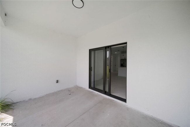 Building Photo - 4984 Fairway Ct