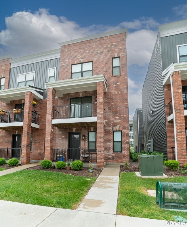 Building Photo - 5004 Daggett Ave