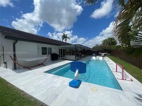 Building Photo - 16341 SW 145th Ct