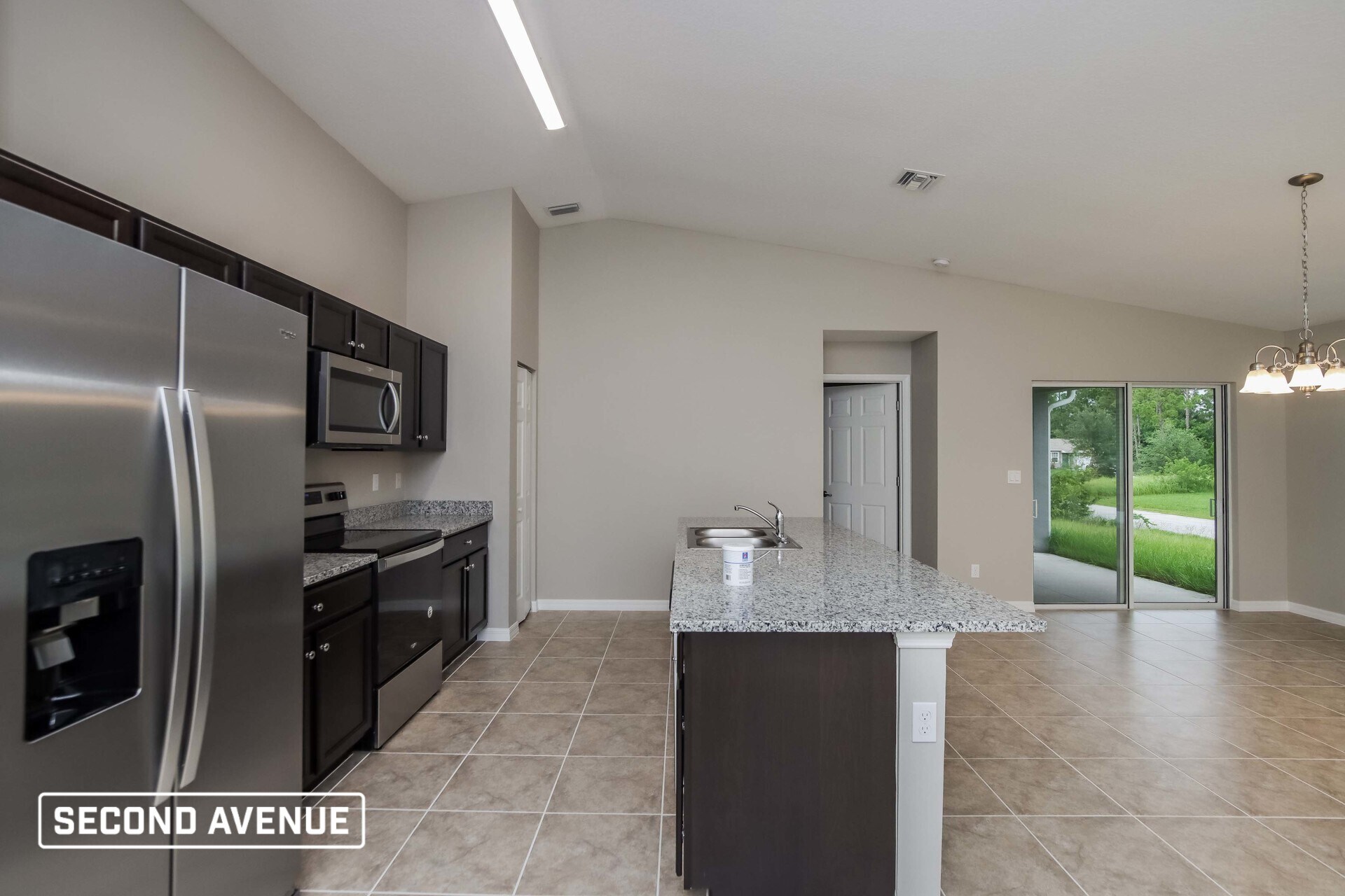 Building Photo - 1426 Paramount Ave SE