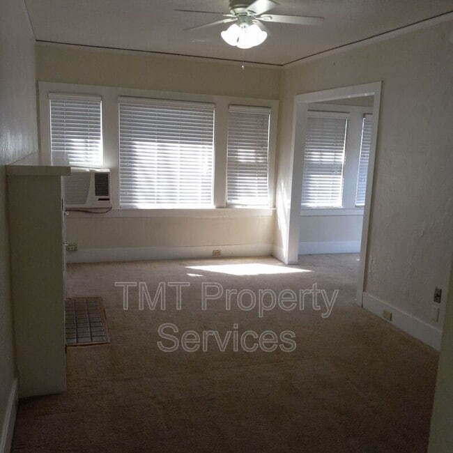 Building Photo - 1019 H St