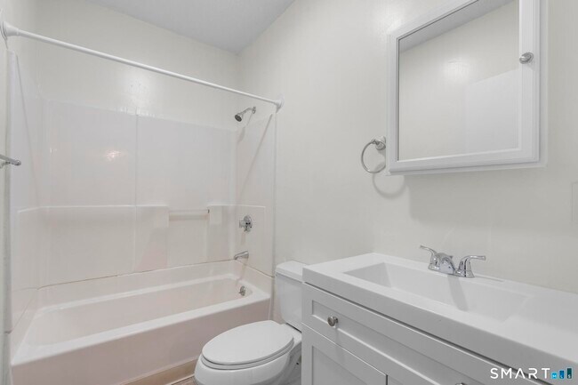 Building Photo - 18 Kelley St