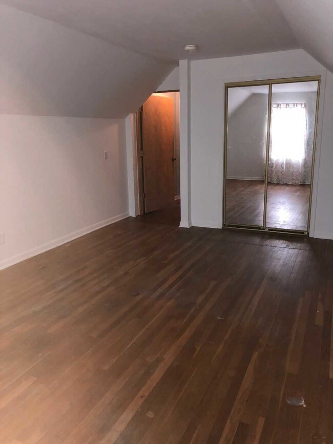 Building Photo - 16 Eden Pl