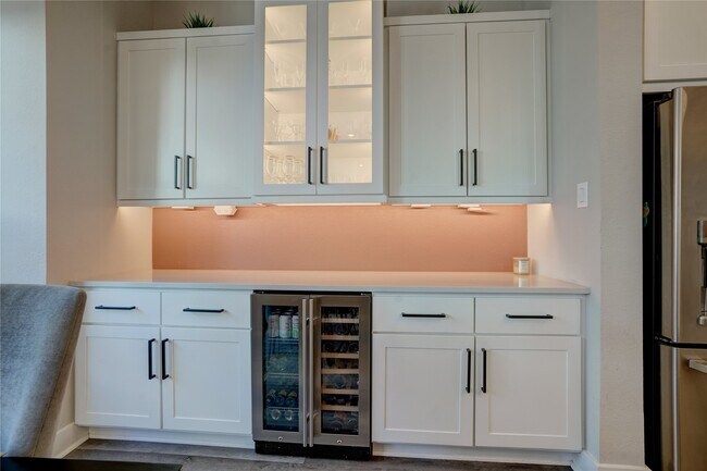 Building Photo - 3603 Kensington Gdns Ln