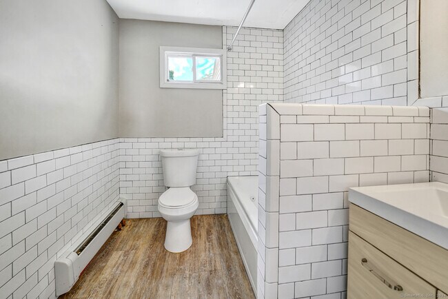 Building Photo - 133 Fiske St