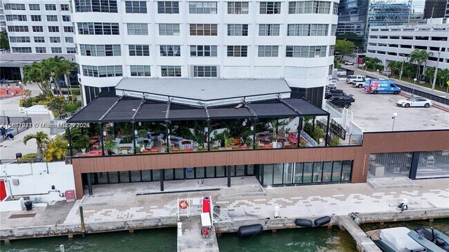 Building Photo - 801 Brickell Bay Dr