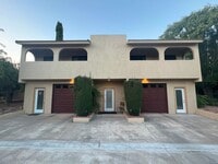 Building Photo - 390 Fairway Oaks Dr
