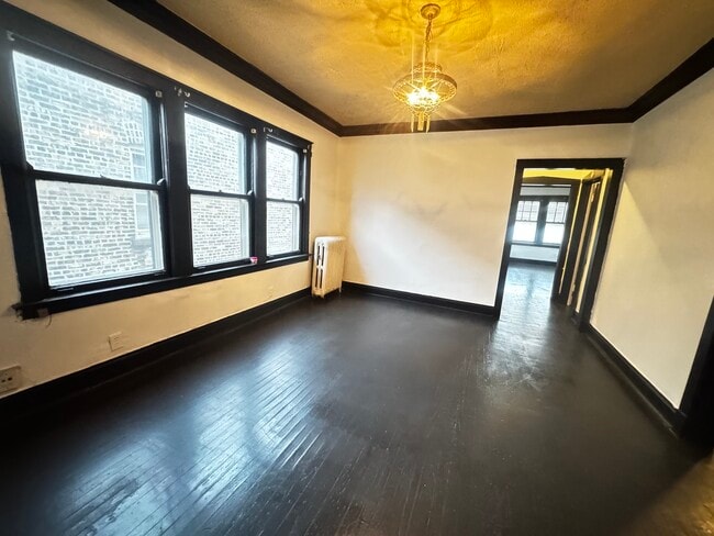 Building Photo - 8519 S Paulina St