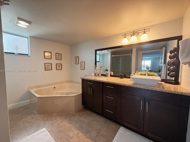 Building Photo - 605 Ives Dairy Rd